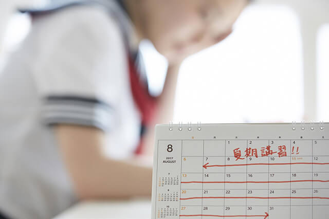 夏期講習はどんなもの?夏期講習の重要性や注意点、費用相場を解説